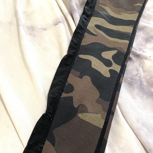 High Waisted Camo Leggings - Picture 2 of 2